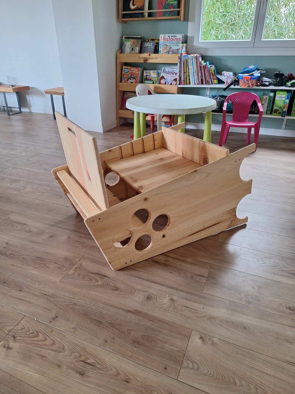 Tour Montessori jumeaux transformation bureau